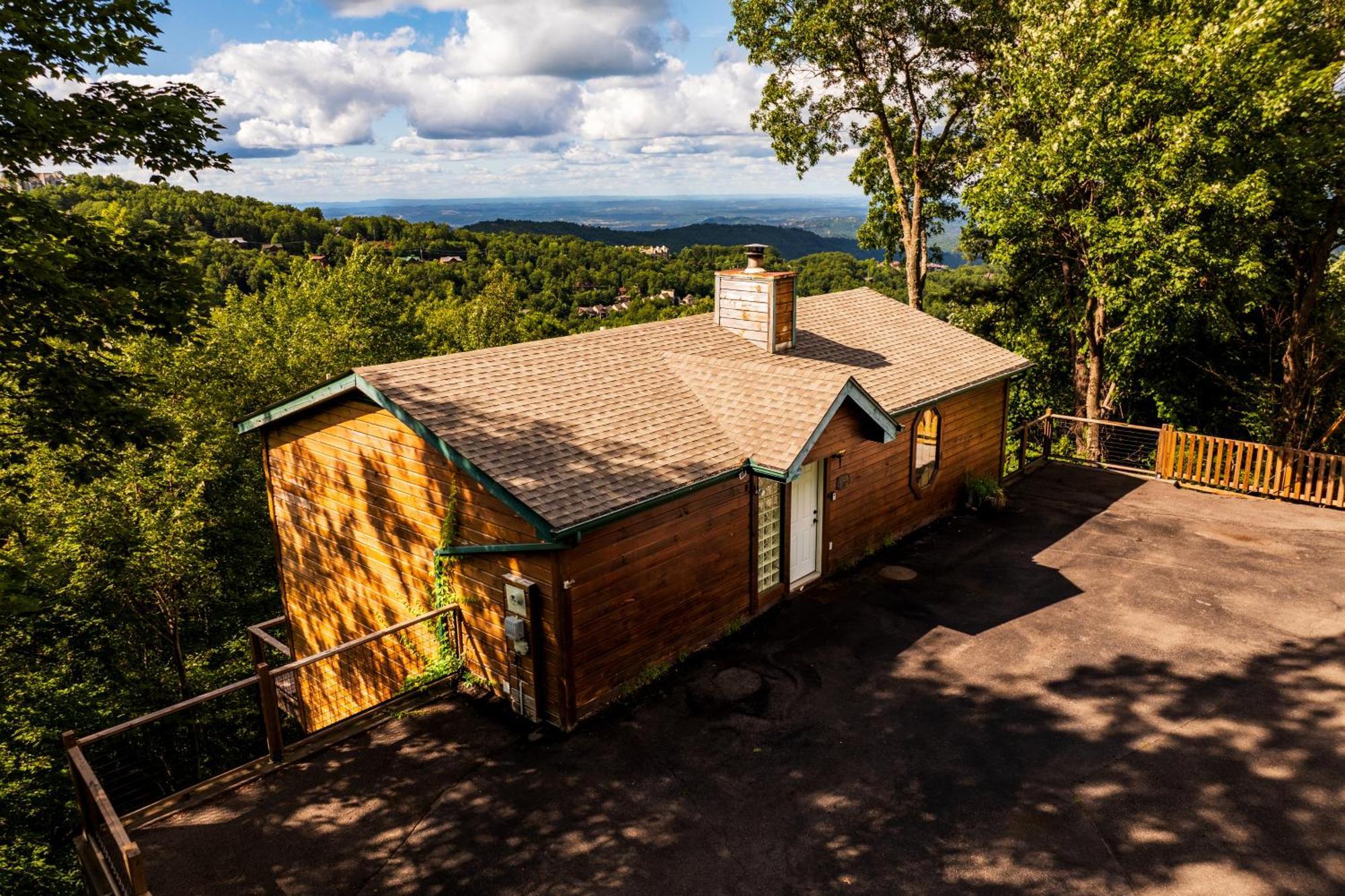 Вилла Elevista - Quaint&Private-Views-Hottub-Pooltable-Bears-3 Clubhouse Pools Гатлинбург Экстерьер фото