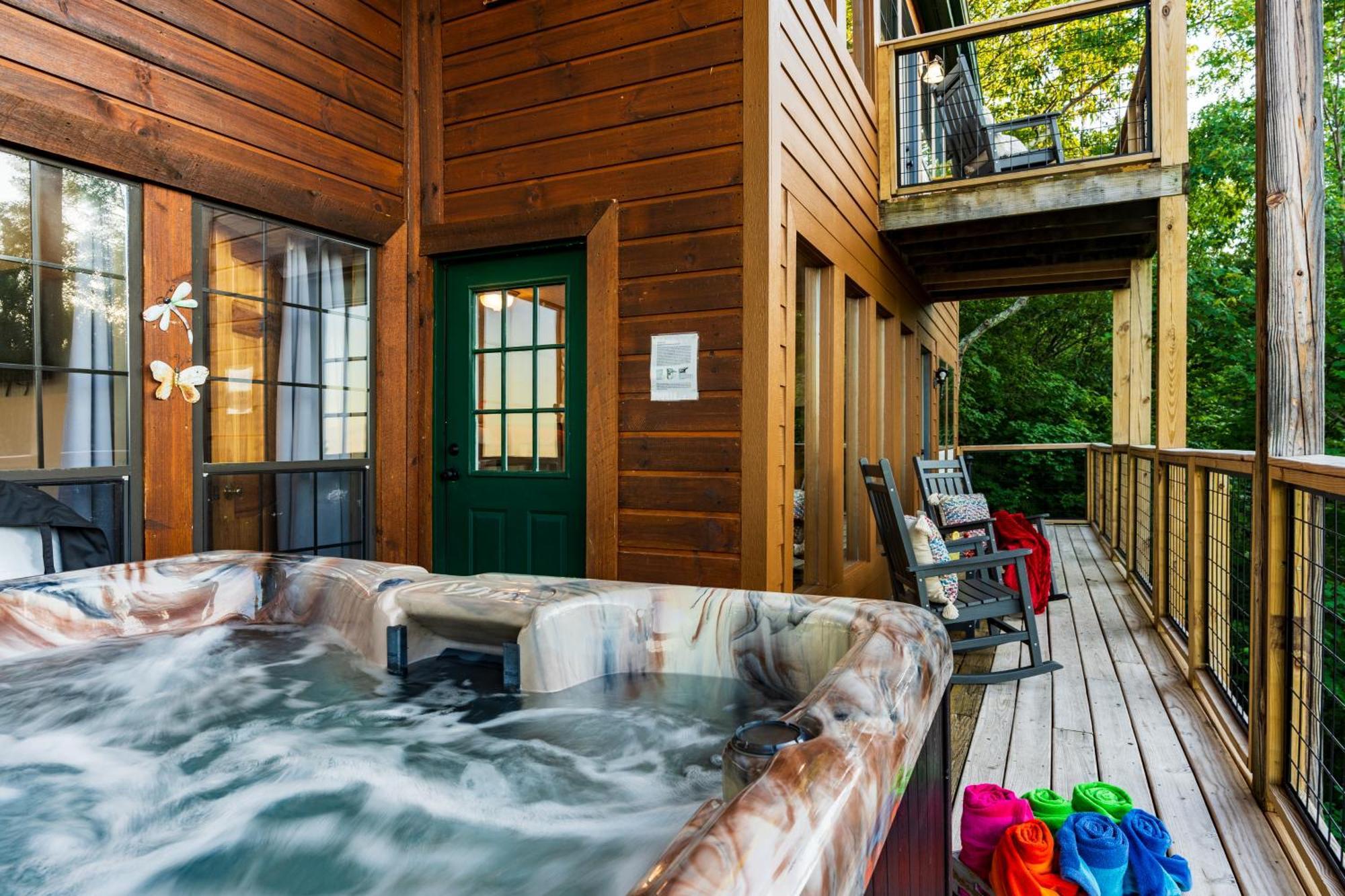 Вилла Elevista - Quaint&Private-Views-Hottub-Pooltable-Bears-3 Clubhouse Pools Гатлинбург Экстерьер фото
