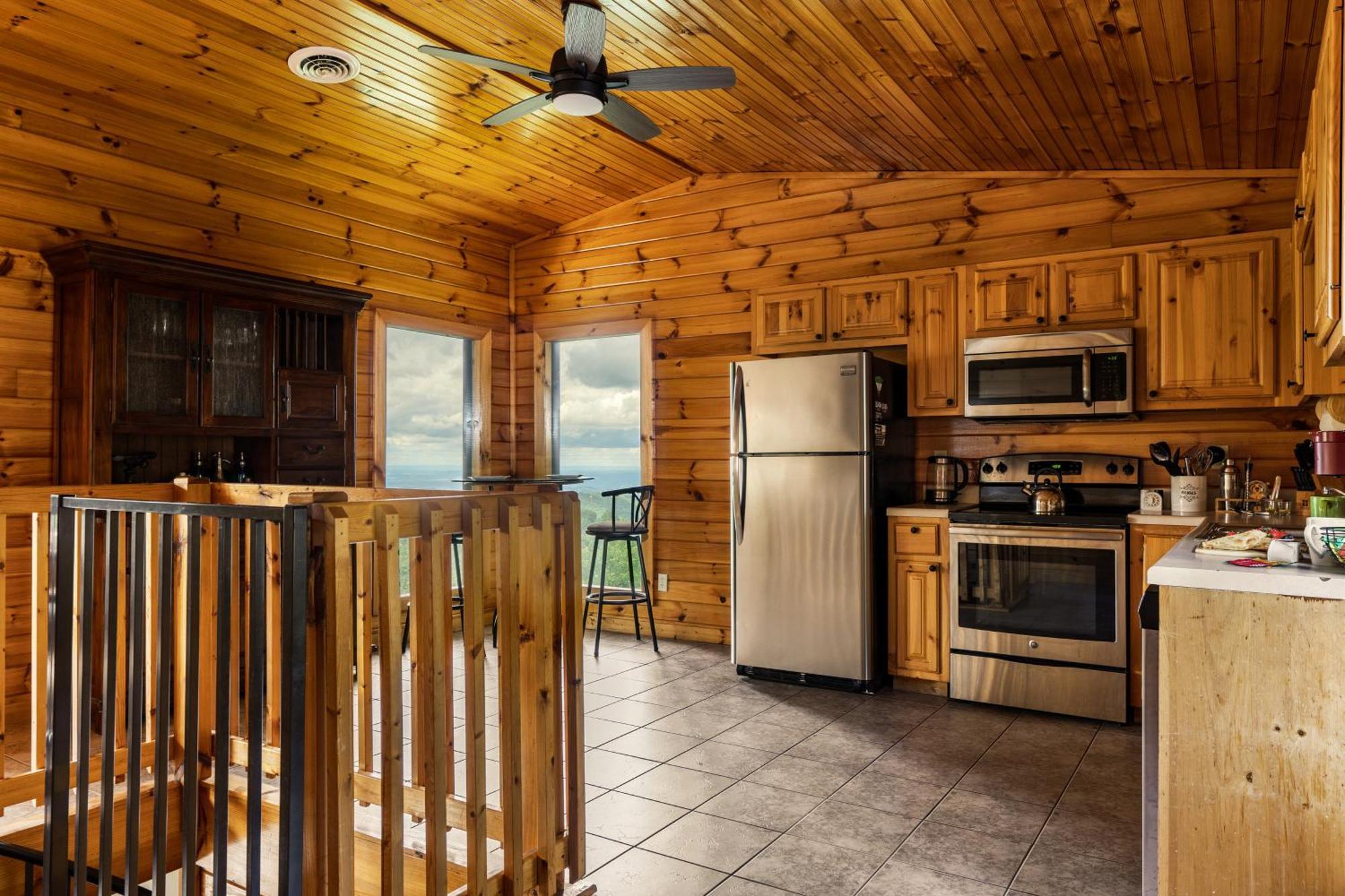 Вилла Elevista - Quaint&Private-Views-Hottub-Pooltable-Bears-3 Clubhouse Pools Гатлинбург Экстерьер фото